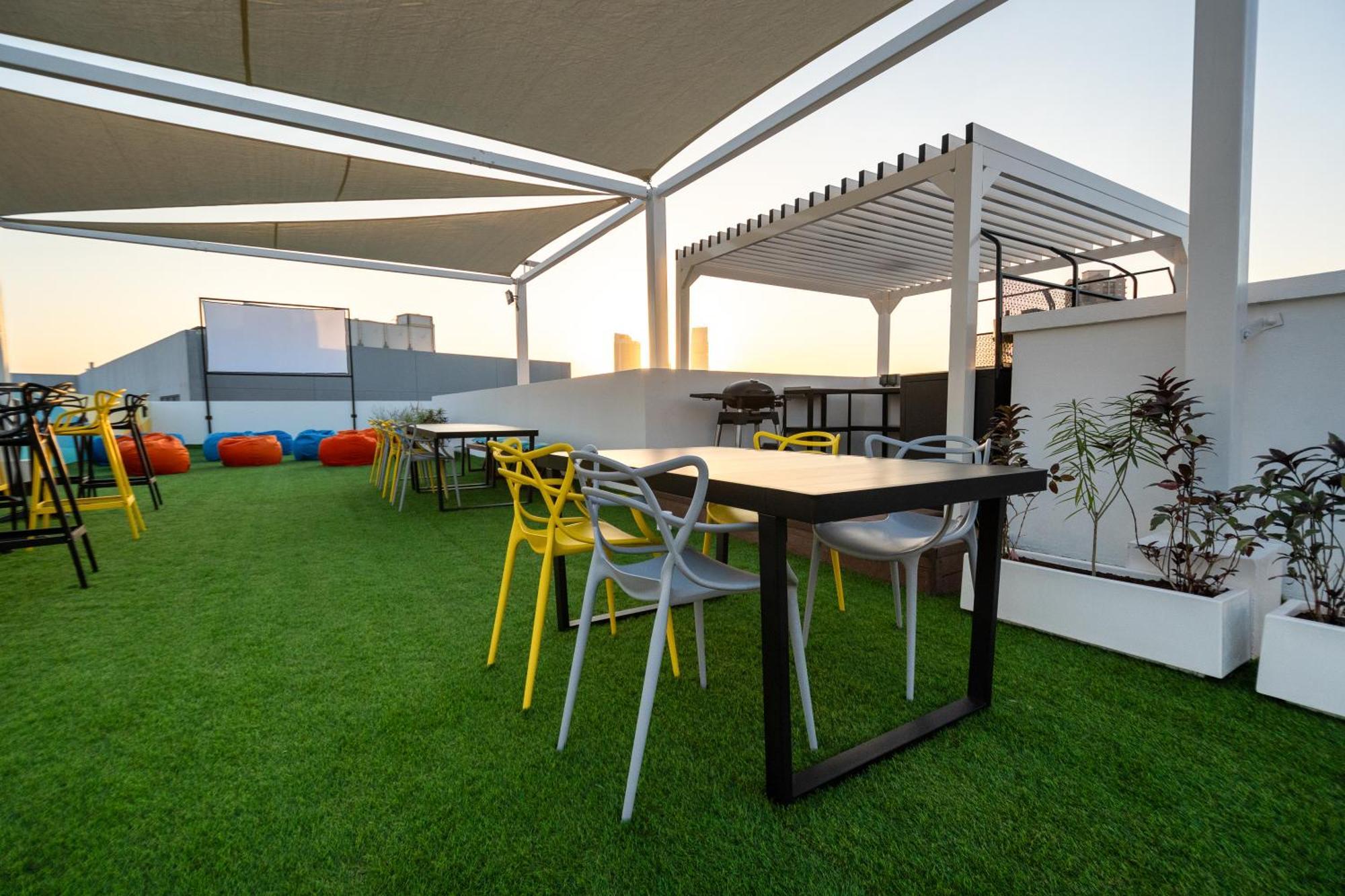 Izzzi Life Mint Aparthotel Dubaj Kültér fotó